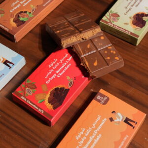 شوكلا بحشوة كنافة ولوتس Dubai Chocolate from La Rosa