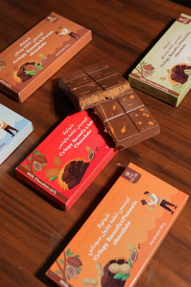 شوكلا بحشوة كنافة ولوتس Dubai Chocolate from La Rosa